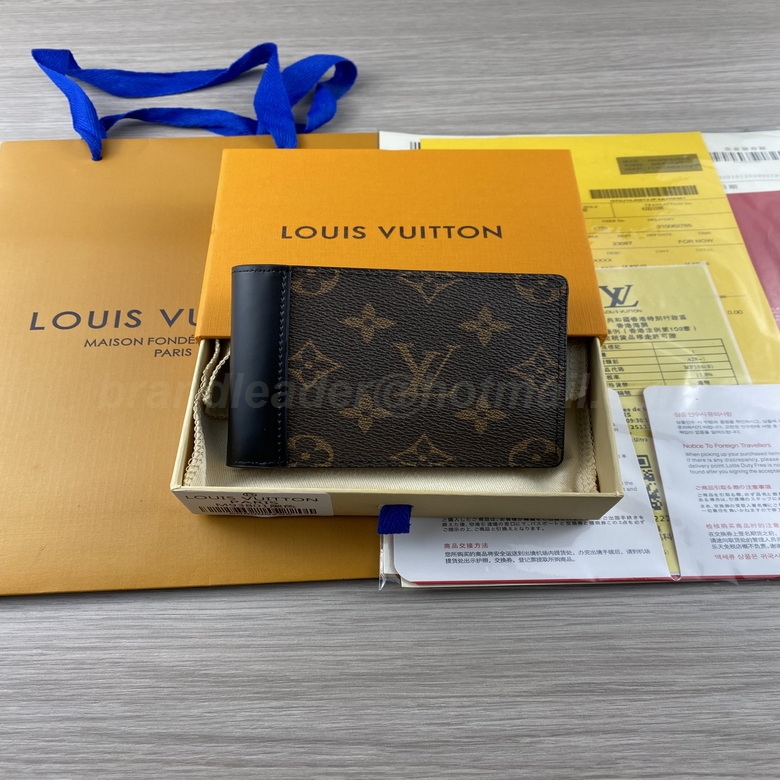 LV Wallets 142